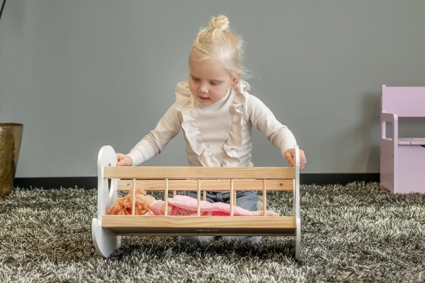 Suze ist 3 Jahre alt und 100 cm groß