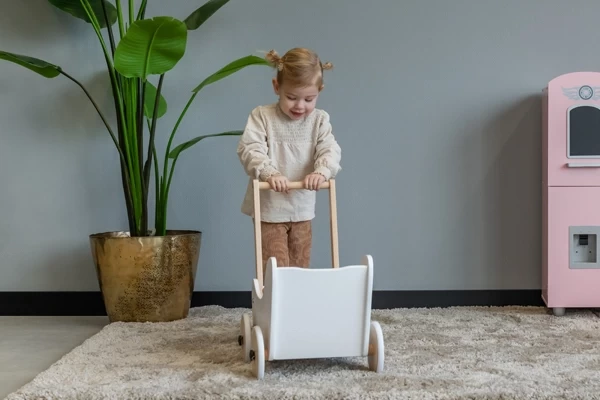 Puppenwagen aus Holz