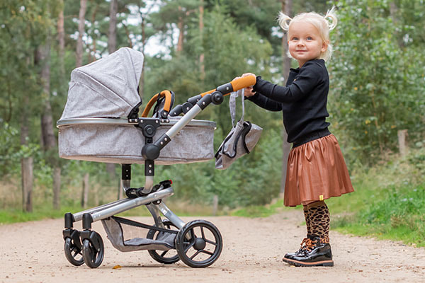 Rimke ist 2,5 Jahre alt und 90 cm groß