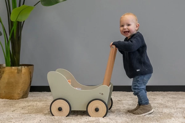 Lucas ist 1,5 Jahre alt und 76 cm groß 