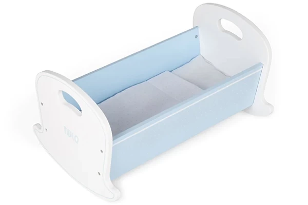 Ein blaues Puppenbett