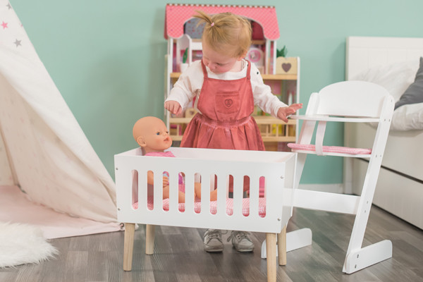 Vera ist 1,5 Jahre und hat eine Länge von 85 cm.