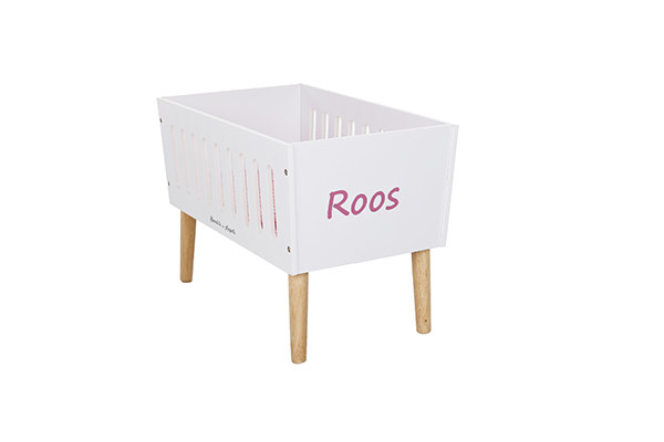 Optional: Sticker mit Wunschname rosa.