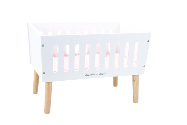 Puppenbett Weiss.