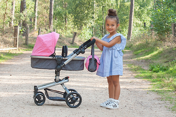 Avalon ist 4 Jahre und hat eine Länge von 99 cm.