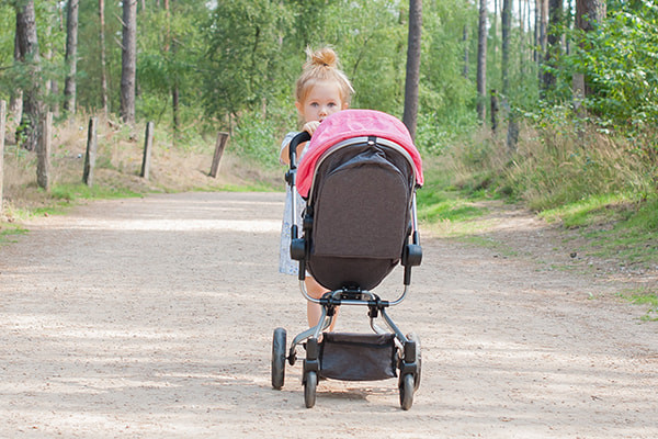 Elin ist 3 Jahre und hat eine Länge von 95 cm.