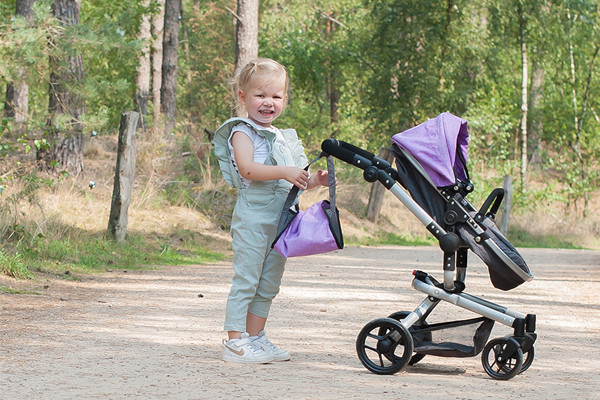 Lynn ist 2,5 Jahre und hat eine Länge von 90 cm.