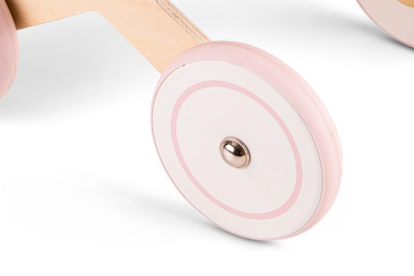 Vier Räder mit Gummifelge