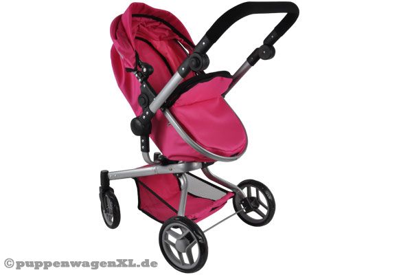 Der Pink Angel 2in1 als Buggy, Puppe und Mutti sehen sich an.