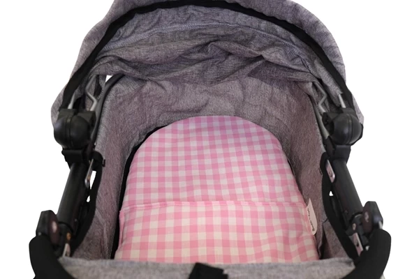 Stecken Sie die Puppe genussvoll in