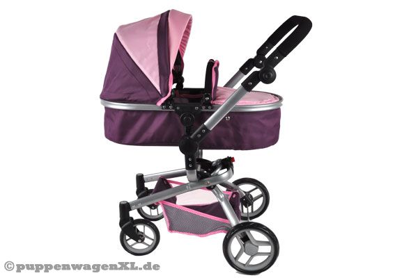 Mit zusammenklappbarem Verdeck.