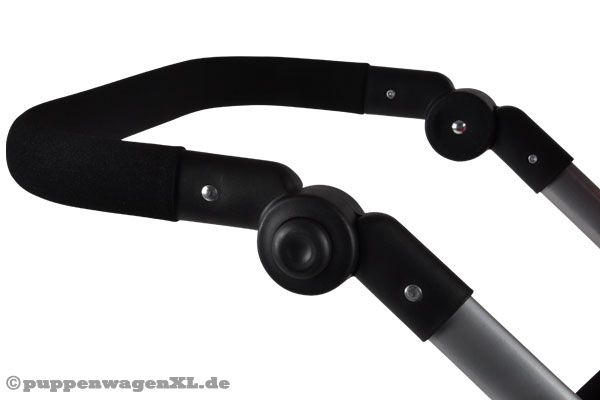 Schiebegriff höhenverstellbar von 48 - 81 cm.