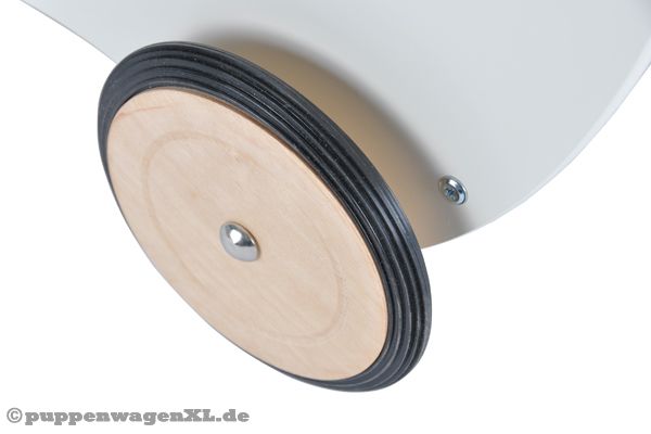 Ausgestattet mit Holz Rädern mit Gummierung (Anti-Kratzer).