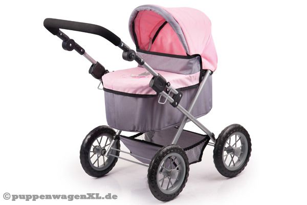 Der robuste Puppenwagen hat ein Einkaufsnetz unten.