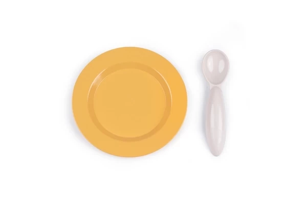 Inklusive Platte und Löffel