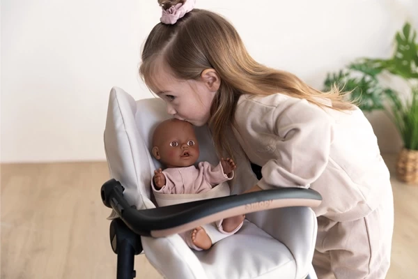 Die Puppe leicht füttern