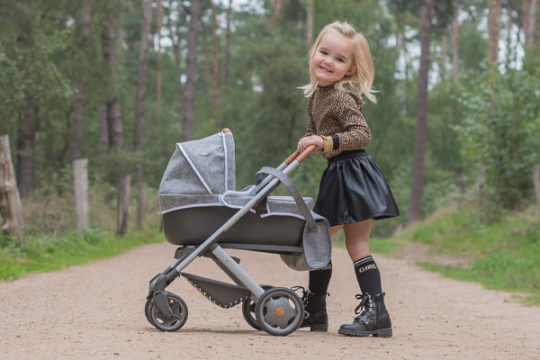 Isabel ist 4 Jahre alt und 105 cm groß