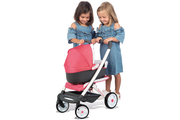 Zusammen macht das Schieben noch mehr Spaß.