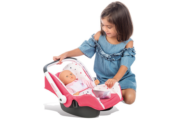 So kann die Puppe sanft in den Schlaf gewiegt werden.